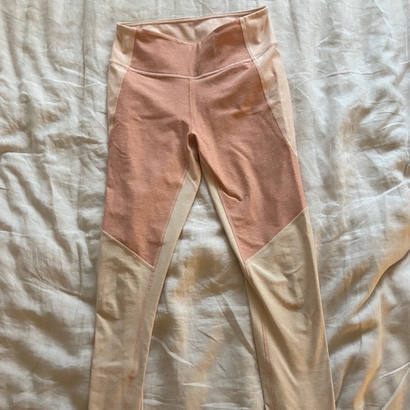 Outdoor Voices Warm Up Leggings Blush - Picture 2 of 8